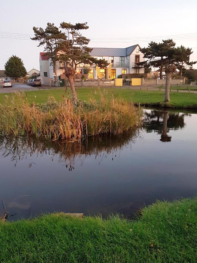 Regatta - A Lakeview Apartment In Thorpeness - Aldeburgh Coastal Cottages Екстериор снимка